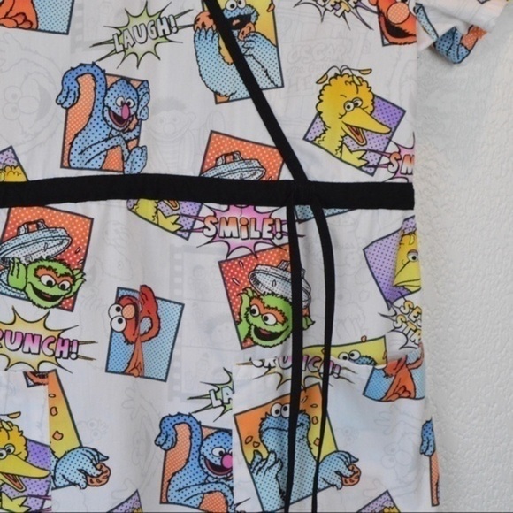 Sesame Street Mock Wrap Scrub Top, Medium - Picture 7 of 11